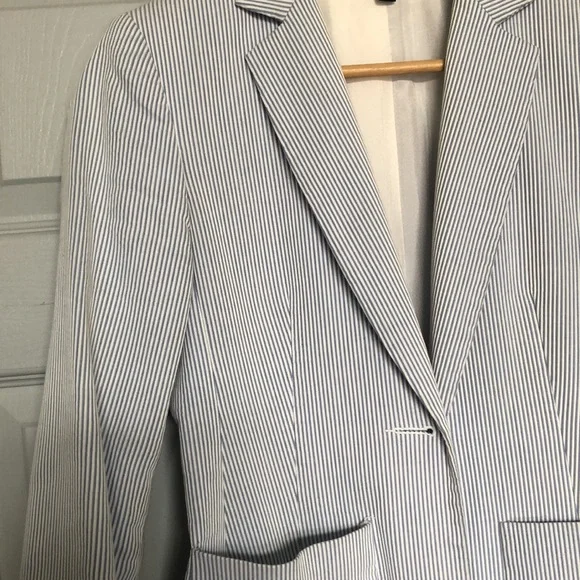 Spring blazer! - Picture 3 of 4